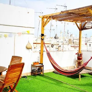 Bright With Ac And Rooftop Terrace In The Heart Of Habitación en casa particular Cádiz